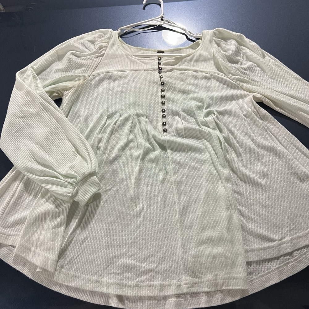 Free People Shirt Women's Size Small White Buttons Viscose Polyester Blend Thin